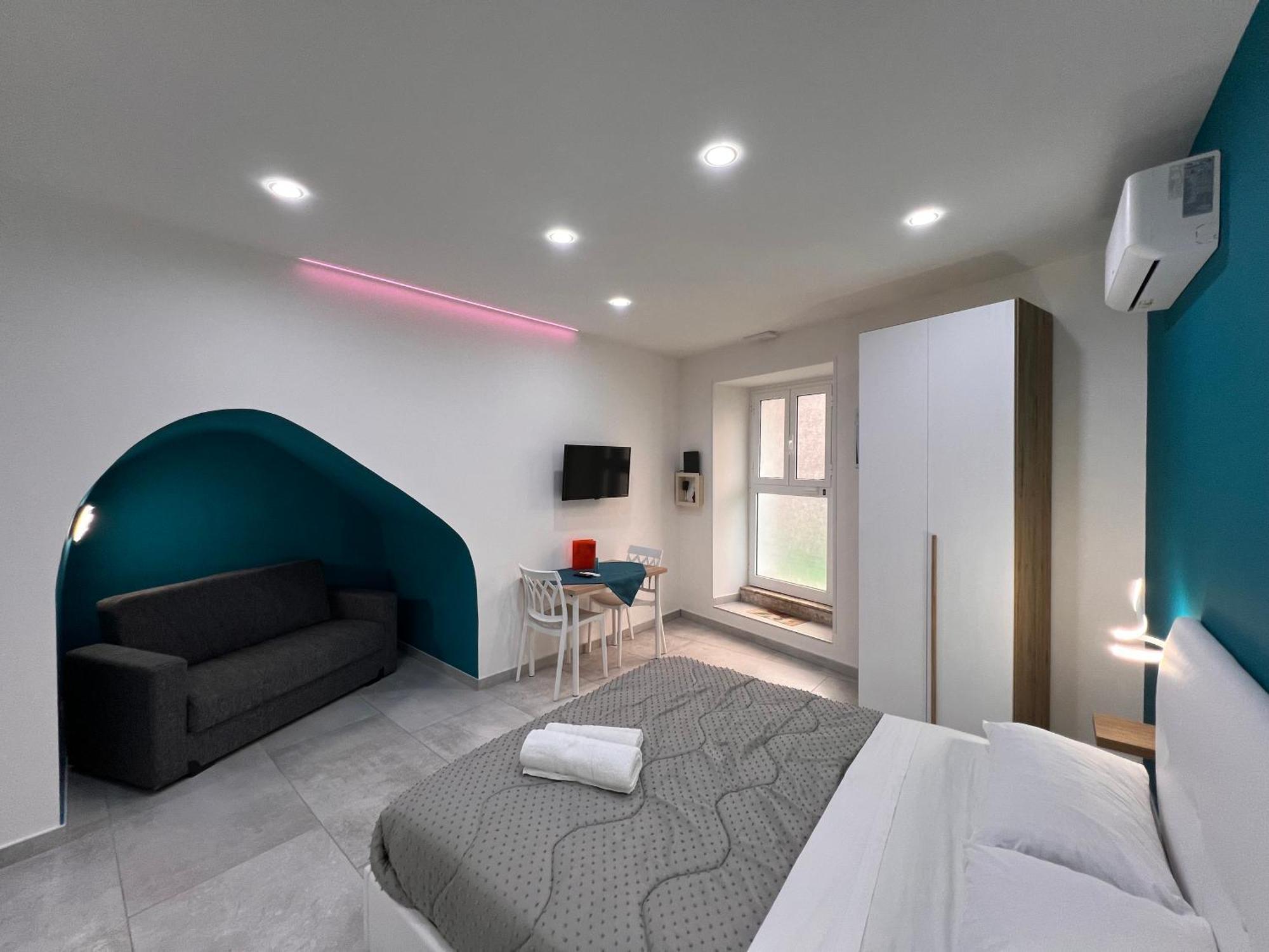 Holiday Home Number 8 เนเปิลส์ ภายนอก รูปภาพ